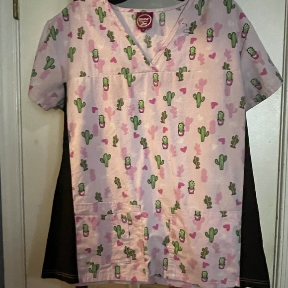 Scrub top - Picture 1 of 2